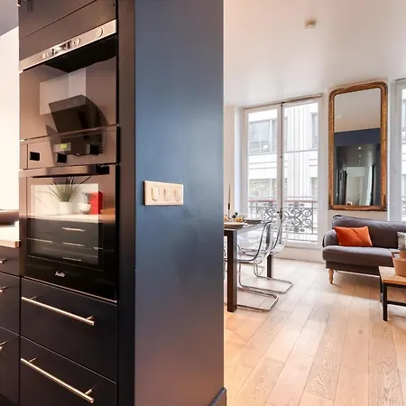 Gorgeous 2 Bdrs Flat In A Prime Location - Opera Apartment
